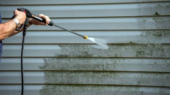 Power washing house