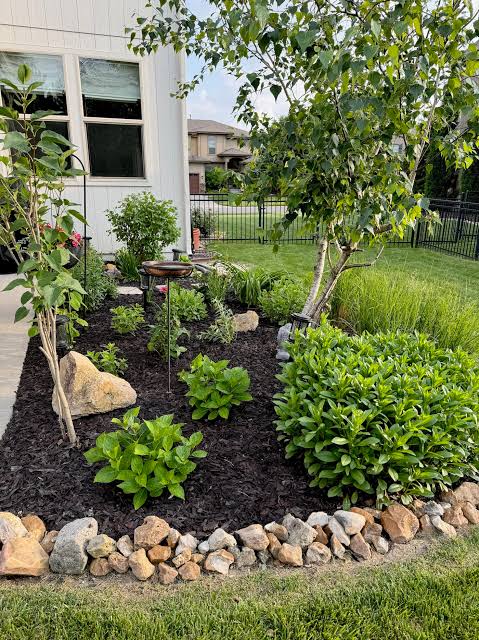 Mulch/Flowerbeds